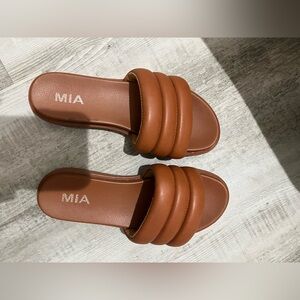 MIA Brown Leather Slide Sandals Modern Minimalist Design